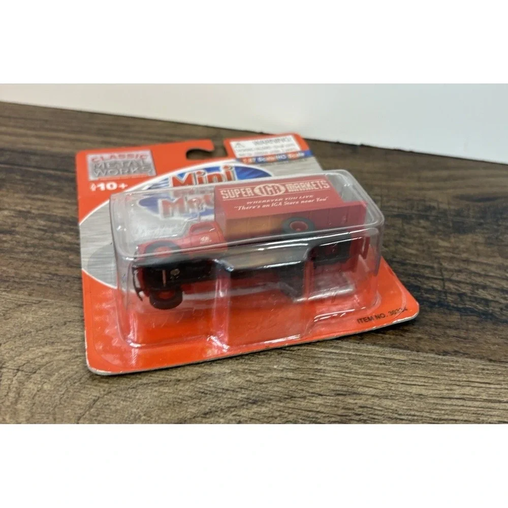 Classic Metal Works USA 1:87 1946 Chevy Case IGA Markets Grocery